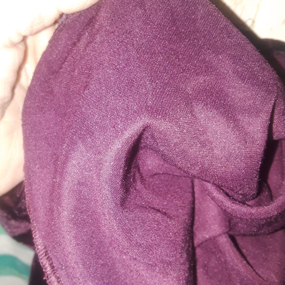 HOLLISTER OFF THE SHOULDER VELVETY SOFT SHIRT - Picture 4 of 6